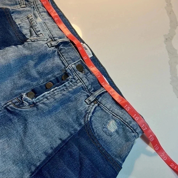 William Rast Highrise Denim jean shorts. Size  31 - Picture 9 of 11